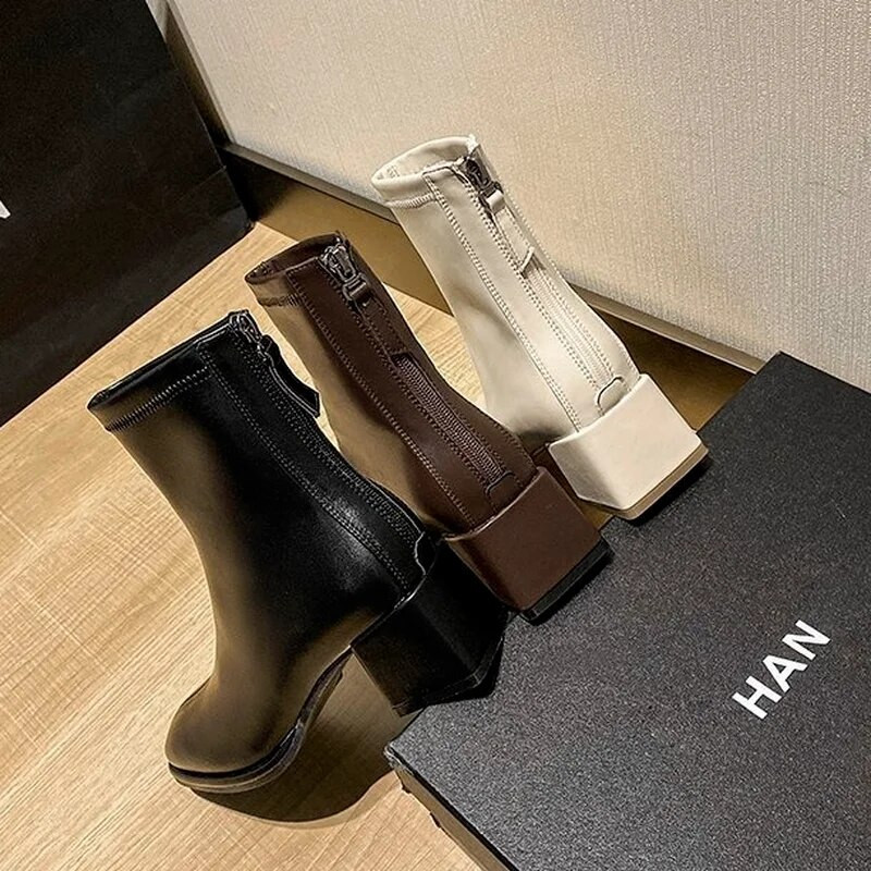 Prancūziški ploni kvadratiniai pirštai storakulniai viengubi batai moteriški 2021 m. odiniai batai vidutinio aukščio smėlio spalvos batai moteriški trumpi batai