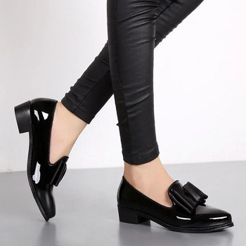 2023 Νέα γυναικεία Loafers με φιόγκο ντεκόρ γυναικεία παπούτσια με λουστρίνι με λουστρίνι Shallow Mouth Commuter καθημερινά casual παπούτσια