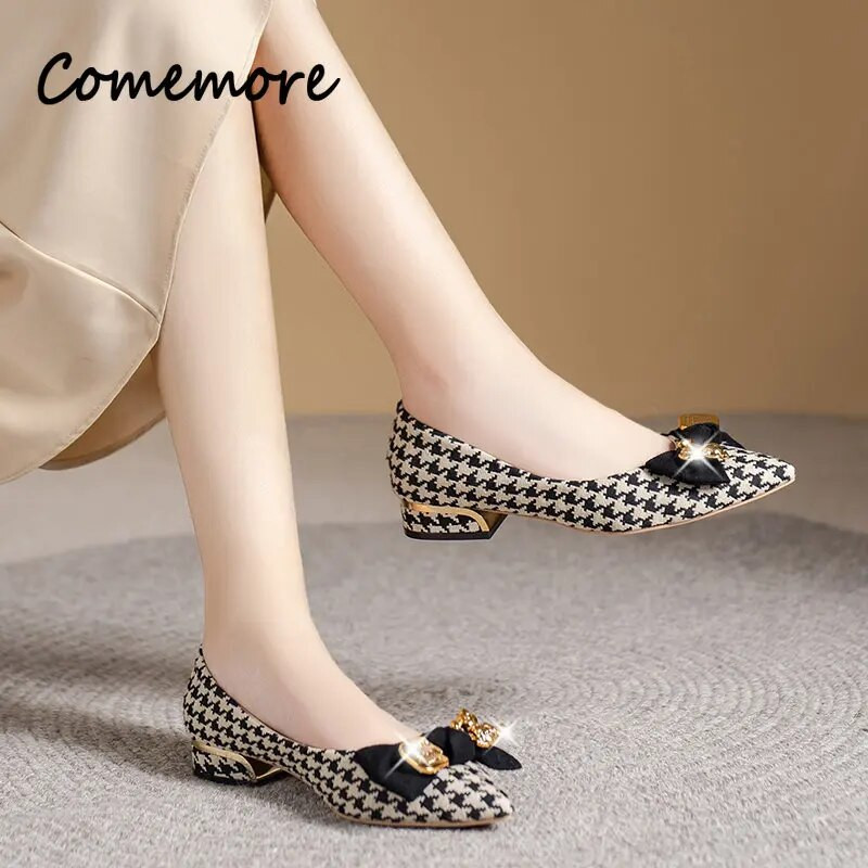 Comemore 2023. aasta terava varbaga madalad kontsad.