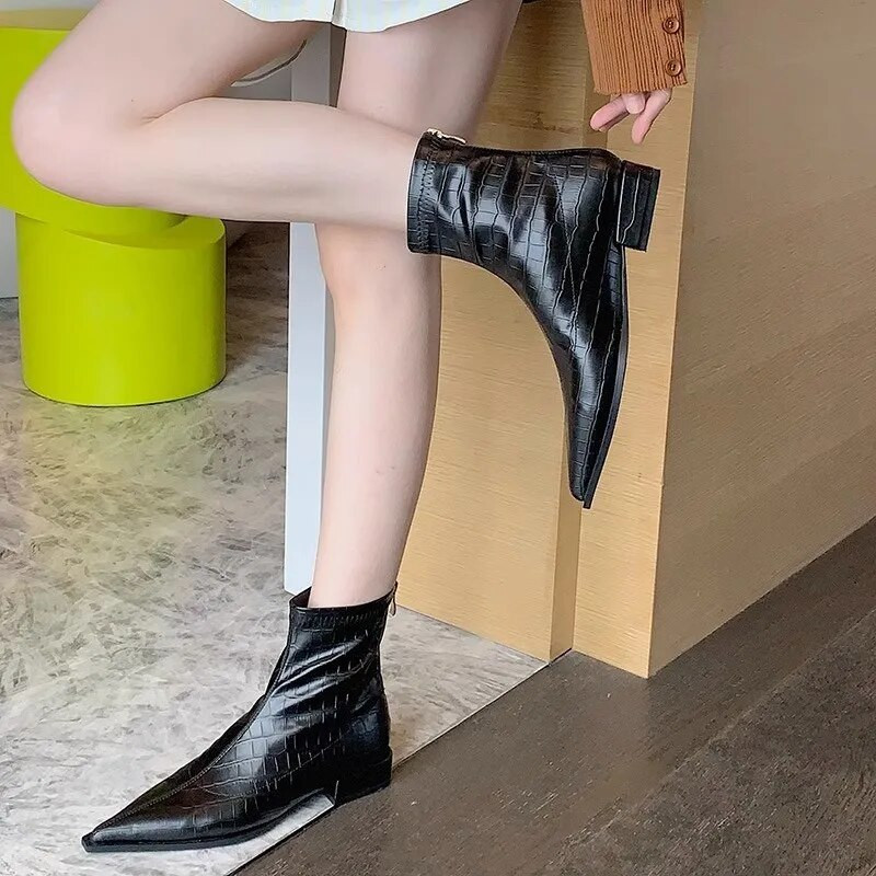 Madingi odiniai kulkšnies batai moterims Sexy Point Toe Sidabriniai moteriški trumpi batai Pavasaris Ruduo Pavasaris Žemakulniai Moteriški Batai Botines