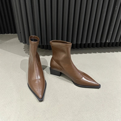 Sügisene naiste poolsaapad Kingad Moodne terava ninaga naiste lühike saapad, ruudukujulised madala kontsaga vabaaja naiste talvejalatsid