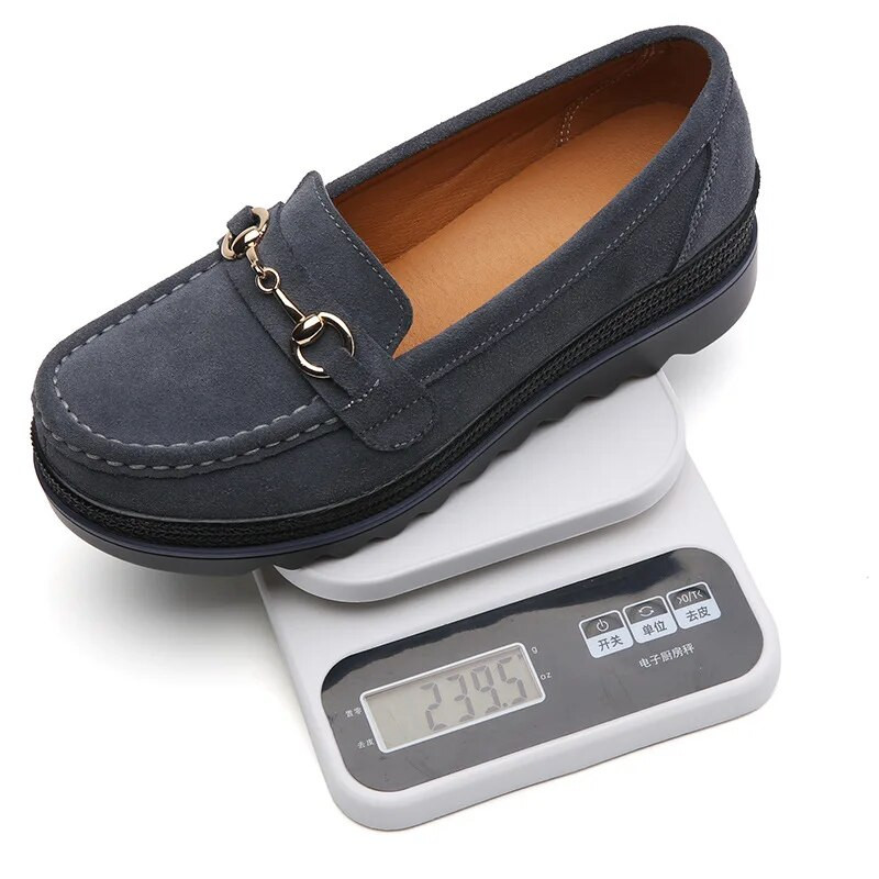 2023. aasta sügise kõrgkvaliteetsed naistekingad Kerged, mugavad platvormkingad metallist pandlaga vabaaja kingad naiste kiiluga kingad