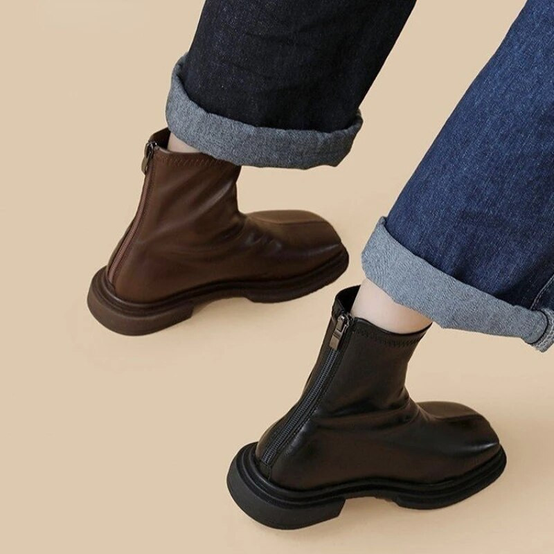 Keskmise kontsaga mootorrattasaapad naiste keskmise toruga varrukatega kingad, kandiline varvas tagumine tõmblukk, lame mood Uus