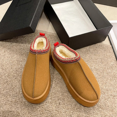 Moodsad karusnahast integreeritud lumesaapad 2024 talve minisaapad soojad libisemisvastased paksu tallaga lühikesed saapad naiste Chelsea saapad