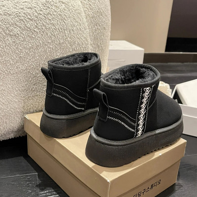 Moodsad karusnahast integreeritud lumesaapad 2024 talve minisaapad soojad libisemisvastased paksu tallaga lühikesed saapad naiste Chelsea saapad