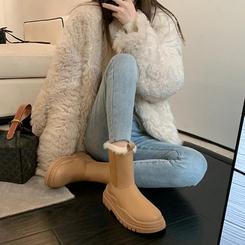 Νέες φθινοπωρινές και χειμερινές μπότες Chelsea 2024 Γυναικείες μπότες αστραγάλου με επένδυση από βελούδινες ζεστές αδιάβροχες μπότες χιονιού με χοντρή σόλα Plus Size