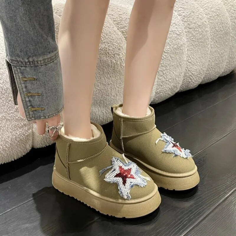 2024 Νέες γυναικείες μπότες χιονιού Suede βελούδινα ζεστά καθημερινά παπούτσια Χοντρά γοτθικά κεντημένα παπούτσια Γυναικείες μπότες Chelsea