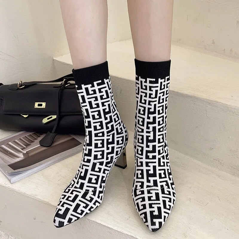 2024. aasta uued kevadised ja sügisesed kootud naiste saapad, ruudujuure terava ninaga naiste stretšsaapad Boheemlas stiilis vabaaja kõrged kontsad