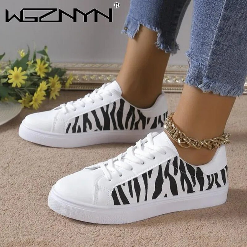 Uued kevadised naiste vabaajaspordijalatsid Mood Mugavus valged tossud Hingavad naiste tossud platvormkingad Zapatos De Mujer