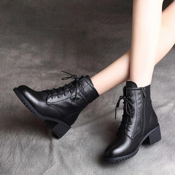 2023 Πολυτελείς μπότες Chelsea Γυναικείες δερμάτινες γυναικείες μπότες Χοντροκομμένα χειμερινά παπούτσια Πλατφόρμα μποτάκια αστραγάλου slip σε χοντρό τακούνι