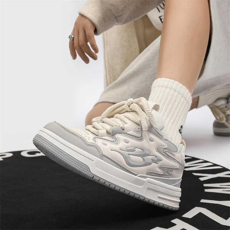 Klasikiniai vyriški, moteriški, laisvalaikio sportbačiai Prekės ženklo dizaino sportbačiai, moteriški batai riedlentei Retro porai skirti odiniai sportiniai batai vyrams