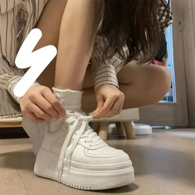 Naine vabaajajalatsid Paeltega platvormiga tossud Naiste mugavusjalatsid Naistele lamedad mood valged jooksujalatsid Naistele zapatos mujer