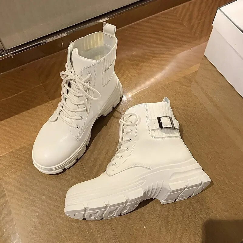 2023. aasta uued pehmed saapad Briti stiilis naiste saapad Moodsad ümmarguse varbaga poolsaapad 2022. aasta talvised elastsed mustad saapad mugavad saapad