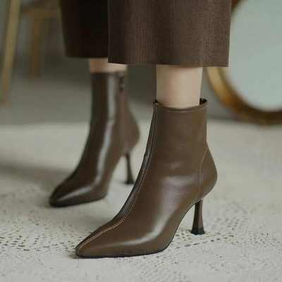 Обувки с високи токчета Голи ботуши с остри пръсти Черни ботуши Модни ботуши с тънък ток Ретро дамски обувки Дамски ботуши