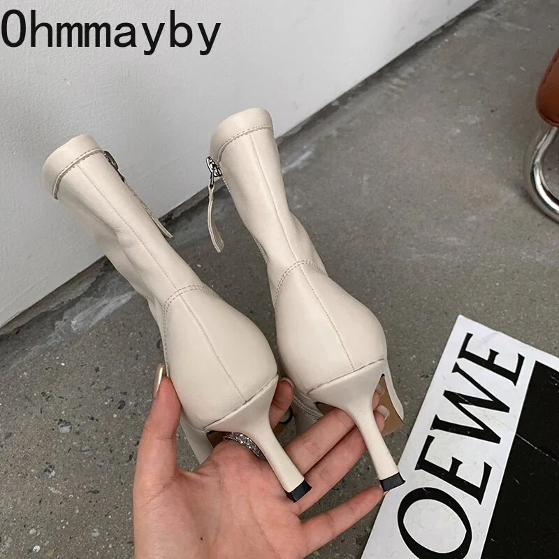 Moteriški batai su smailia nosimi Moteriški šoniniai užtrauktukai trumpi batai moteriški ploni ploni aukštakulniai žieminė moteriška trumpa pliušinė avalynė