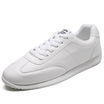 Бели кожени маратонки Момчета Спортни вулканизирани обувки Мъжки удобни пролетни маратонки Мъжки ежедневни обувки Модни училищни тенис 2023 г.