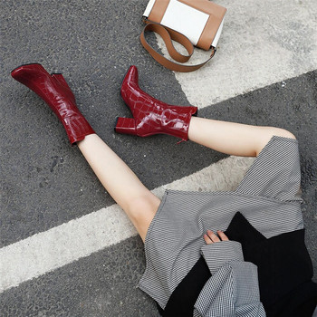 2023Νέες γυναικείες μπότες με φερμουάρ Φθινοπωρινό χειμώνα PU Δερμάτινο τετράγωνο γυναικείο μύτη Chelsea Boats Ψηλοτάκουνα μποτάκια Λευκό Κόκκινο Μαύρο