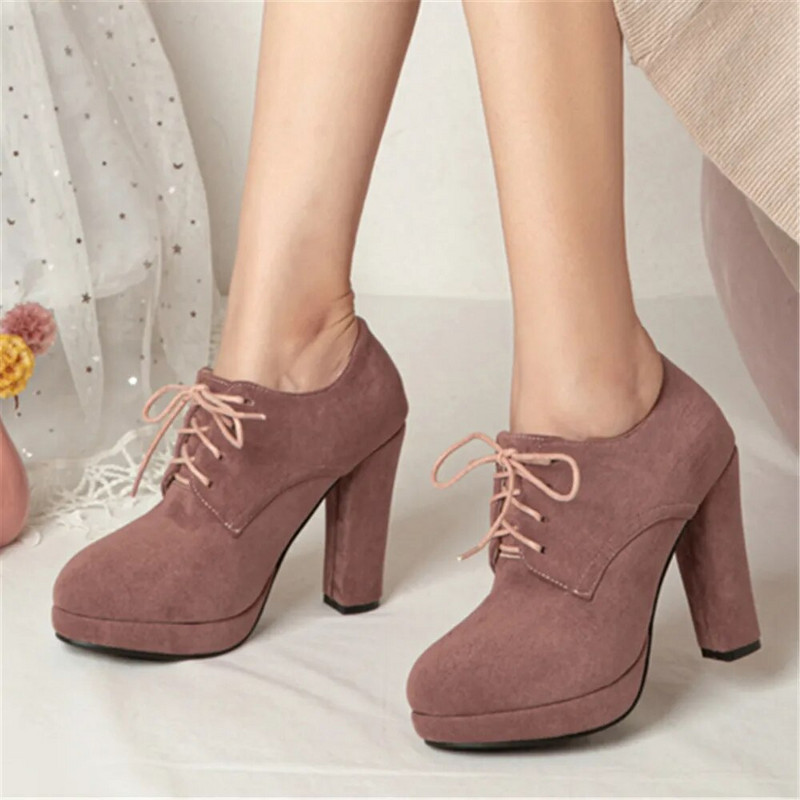 Kvaliteetne uus Flock Square Heel Naiste pumbad Mood Elegantne Naiste Sügisplatvorm Kõrged kontsad Kontorikingad Töökingad 34-43