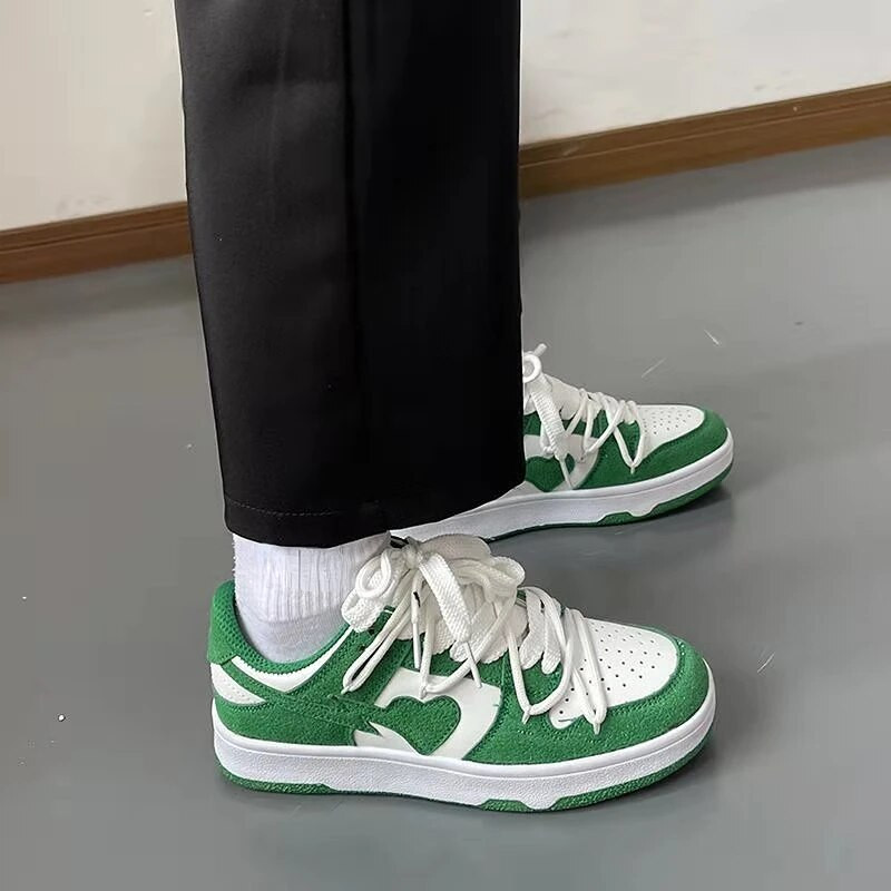 Μόδα αθλητικά παπούτσια Breathable Love Couple Lace Up Outdoor Casual Low Vulcanized παπούτσια Αντιολισθητικά Running 2023 Νέα γυναικεία αθλητικά παπούτσια