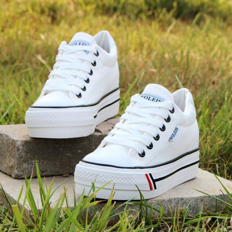 Comemore Άνοιξη 2022 Γυναικεία παπούτσια με εσωτερικό αυξανόμενο ύψος σε καμβά Wedge Trainers Γυναικεία πάνινα παπούτσια Γυναικεία αθλητικά παπούτσια με χοντρό κάτω μέρος