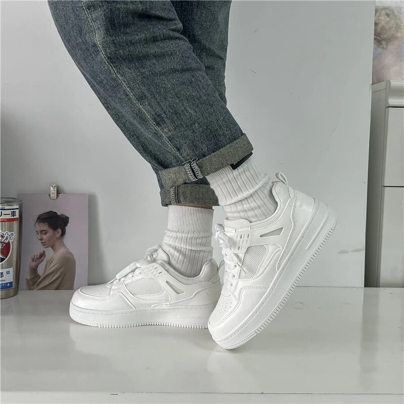 Καλοκαιρινά λευκά γυναικεία πάνινα παπούτσια 2023 Διχτυωτό αναπνεύσιμο χοντρό κάτω γυναικεία μικρά λευκά παπούτσια Μόδα Ευέλικτα γυναικεία παπούτσια τένις