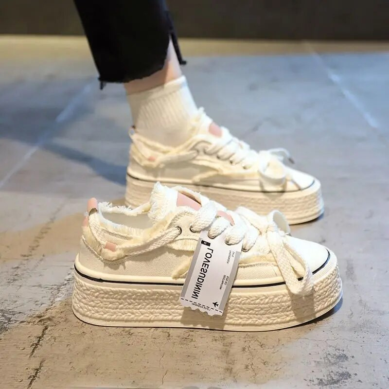 Narmitud lõuendiga tossud naistele Disainer Harajuku kingad Hip Hop Girl Platform tossud Naine Ahastuses kingad Punased Plimsollid