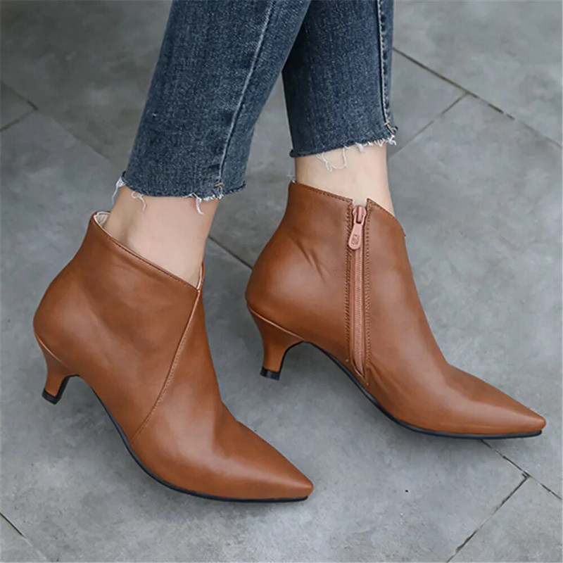 Jesen 2023. Nove ženske čizme na visoku petu sa šiljatim prstima Modne gležnjače Ženske čizme s patentnim zatvaračem Jeftine čizme na visoku petu Cipele Ženske 31-43