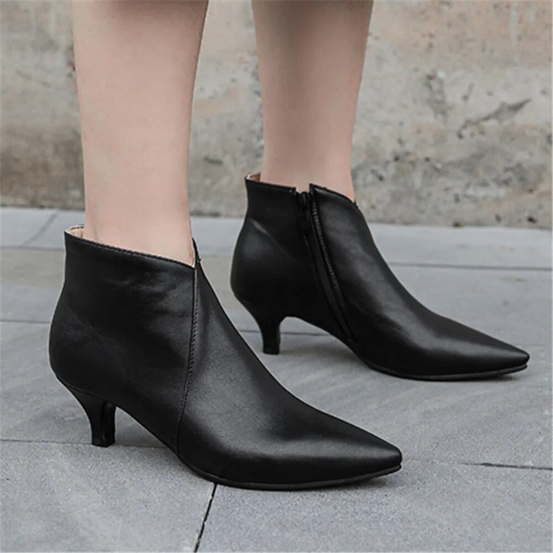 Jesen 2023. Nove ženske čizme na visoku petu sa šiljatim prstima Modne gležnjače Ženske čizme s patentnim zatvaračem Jeftine čizme na visoku petu Cipele Ženske 31-43