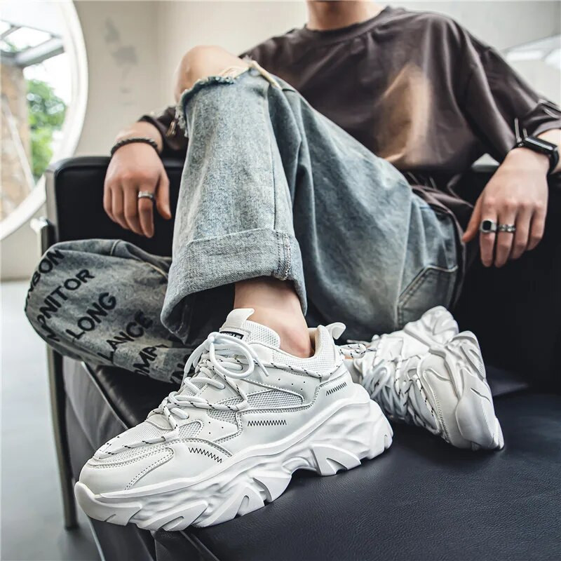 Meeste 2023. aasta uued hingavast võrgust spordijalatsid Paksu tallaga mood vabaajajalatsid Moodsad vabaajajalatsid õues Moodsad meeste jooksujalatsid, meeste tossud