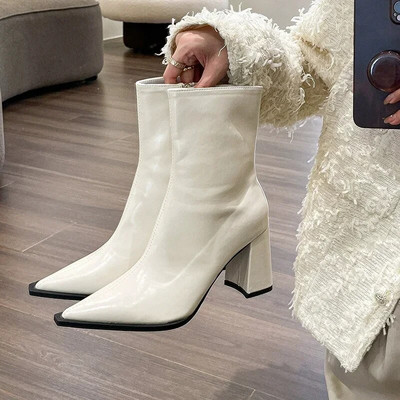 Χειμερινοί σχεδιαστές μπότες αστραγάλου μόδας Φερμουάρ πίσω με μυτερές γυναικείες κομψές κοντές βελούδινες κοντές μπότες ψηλοτάκουνα γυναικεία υποδήματα