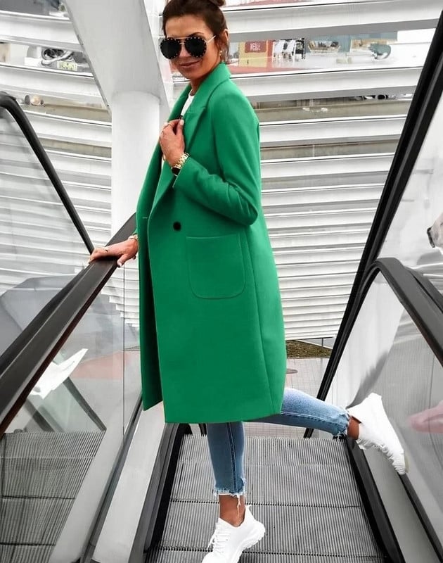 Дълго дамско палто в зелен цвят