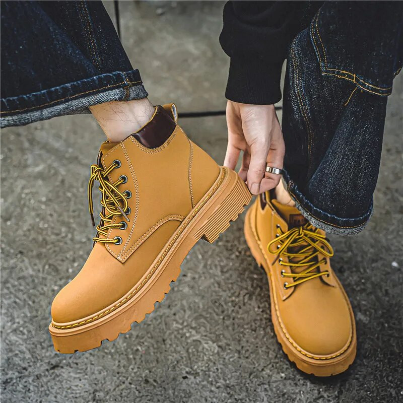 Meeste kõrged jalanõud vabaajajalatsid, kollased Chelsea saapad, lühikese toruga hingavast nahast kõndimis- ja kaitsesaapad