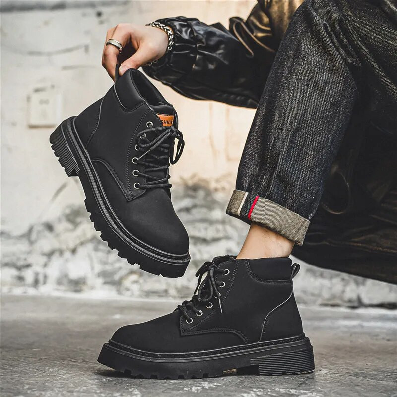 Meeste kõrged jalanõud vabaajajalatsid, kollased Chelsea saapad, lühikese toruga hingavast nahast kõndimis- ja kaitsesaapad