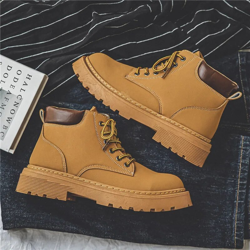 Meeste kõrged jalanõud vabaajajalatsid, kollased Chelsea saapad, lühikese toruga hingavast nahast kõndimis- ja kaitsesaapad