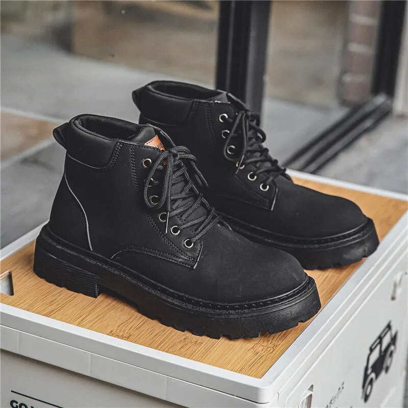 Meeste kõrged jalanõud vabaajajalatsid, kollased Chelsea saapad, lühikese toruga hingavast nahast kõndimis- ja kaitsesaapad