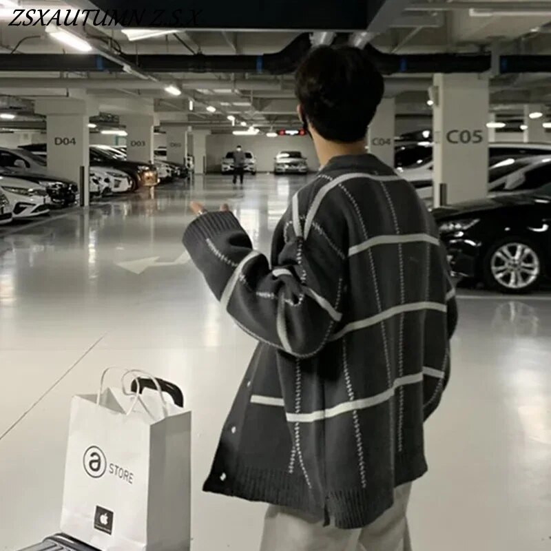 Rudens ziemas vintage trikotāža 2023. g. luksusa trikotāžas džemperis vīriešiem ar garām piedurknēm ikdienas ielas apģērba mētelis ar V kakla izgriezumu