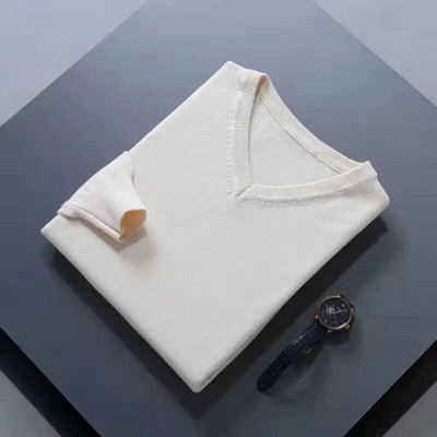 2022 m. medvilnės mišinio klasikinis megztinis su V formos iškirpte, vyriškas megztinis 2022 m. rudens žiemos darbas laisvalaikis, universalus megztas džemperis.