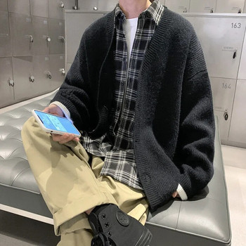 Мъжка едноцветна плетена жилетка Корейски стил Свободно пуловерно яке с V-образно деколте Есен Зима Студентски тийнейджъри Универсална ежедневна жилетка