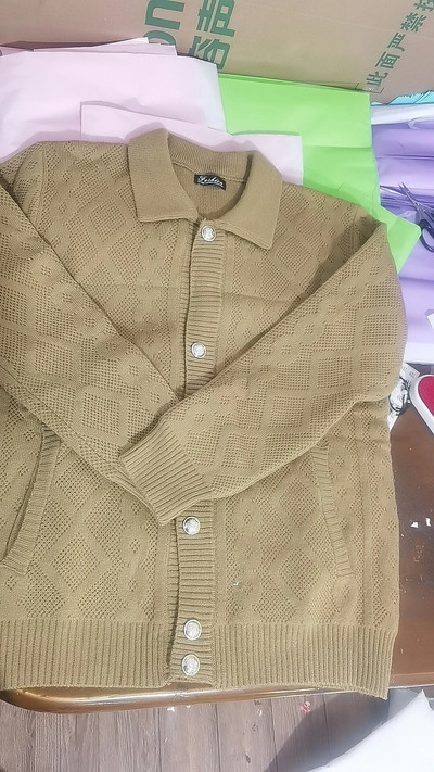 2023 Uus kardigan Meeste ühevärviline kootud kampsun Sügisene talve puuvillane kardigan Meeste vabaaja kudumid Kardiganid Meeste mantel B132