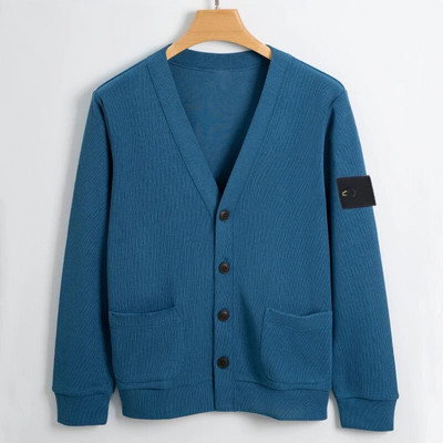 Επώνυμα πλεκτό πουλόβερ ζακέτα φθινοπωρινό πέτρινο χειμερινό πουλόβερ με γιακά V 2023 Νέα κορεάτικη μόδα Unisex Νέο πουλόβερ μακρυμάνικο