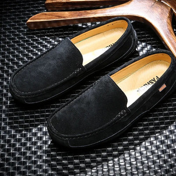 Модни мъжки велурени кожени ежедневни обувки Италиански меки мъжки мокасини Ръчно изработени мокасини Дишащи обувки на лодка с равни обувки за шофиране