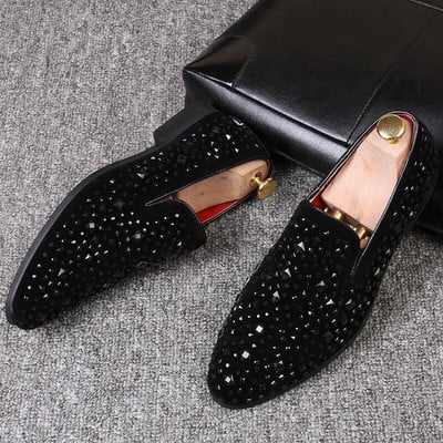 Black Spikes 2022 új márka férfi naplopók luxus cipők farmer és fém flitteres kiváló minőségű alkalmi férfi cipők
