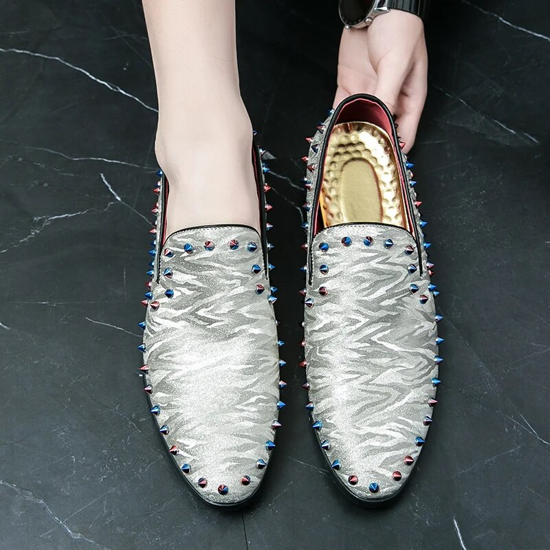 Νέα ανδρικά μυτερά ασημένια πιτσίνια loafter λουστρίνι casual παπούτσια Αντρικό επίσημο νυφικό Homecoming Sapato Social Masculino