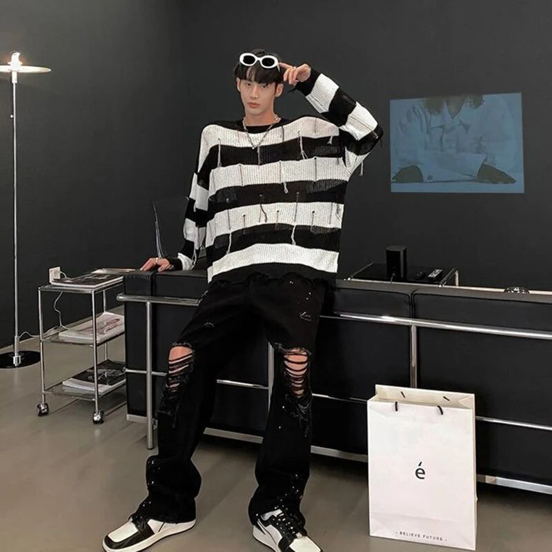 Proljeće ljeto Modni muški pulover s poderanim rupama s resicama i dugim rukavima Crno-bijeli pleteni pulover s ovratnikom i crno-bijelim prugama Ležeran par za sve kombinacije