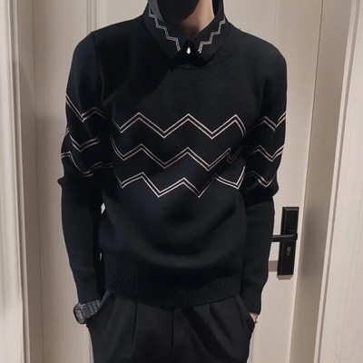 Ανδρικό χειμωνιάτικο πουλόβερ με γυριστό γιακά 2023 Φθινόπωρο Νέας μόδας ριγέ μακρυμάνικο πουλόβερ με κυματιστά πλεκτά μπλουζάκια στο κάτω μέρος