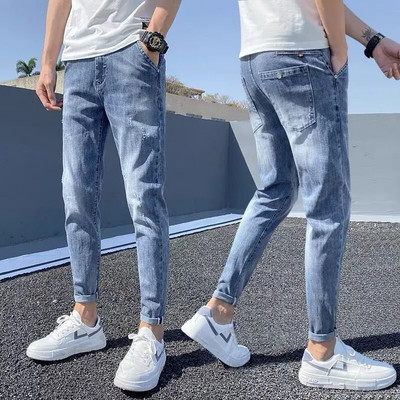 Korea vabaaja püksid Meeste pahkluuni ulatuvad teksad Kvaliteetsed suvised venivad puuvillased augud õhukesed tänavarõivad disain teksapüksid