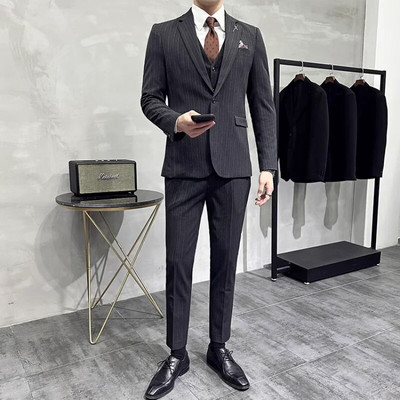 （Jakna+prsluk+hlače）Klasična prugasta uska poslovna odijela visoke marke u korejskoj verziji Muški svečani kompleti Muška vjenčana odijela