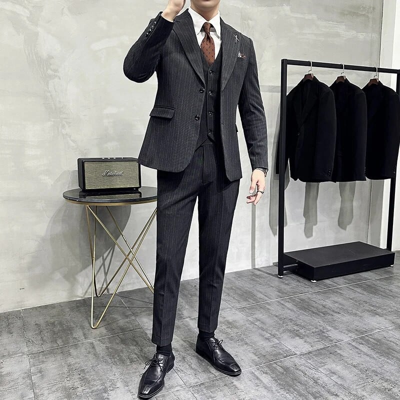 （Jakna+prsluk+hlače）Klasična prugasta uska poslovna odijela visoke marke u korejskoj verziji Muški svečani kompleti Muška vjenčana odijela
