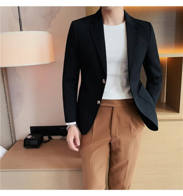 Kvaliteetne bleiser meeste itaalia stiilis esmaklassiline lihtne mood Elegantne äriline vabaajatöö Härrasmeheülikonnaga jakk