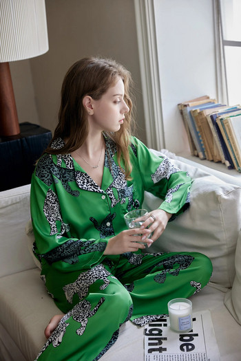 Дамско спално облекло със зелен леопард, копринен текстуриран сатен с дълъг ръкав и панталон Пижамен комплект Мек и удобен за носене у дома